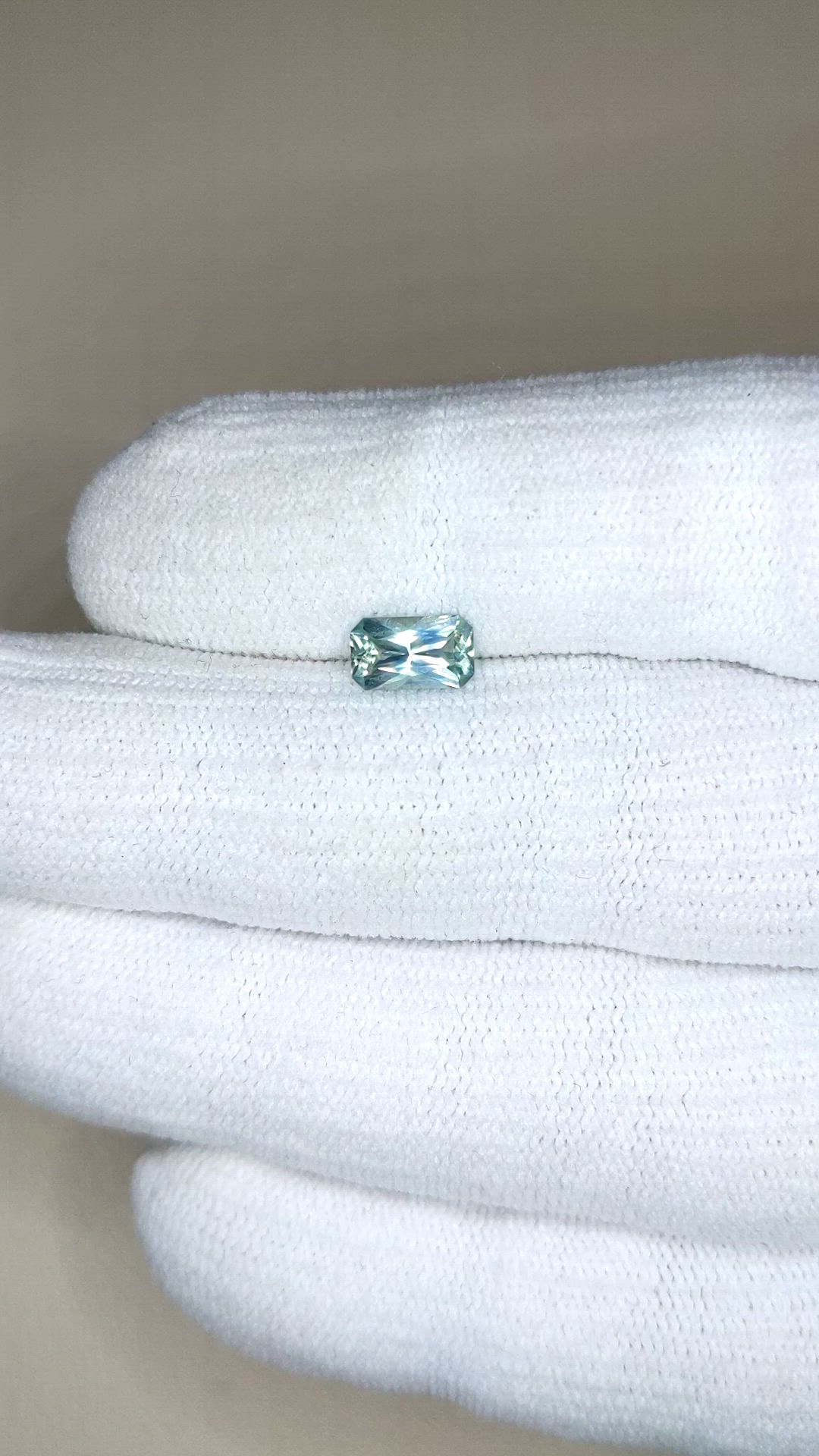 0.99 Ct. Bluish Green Sapphire from Montana Size Video