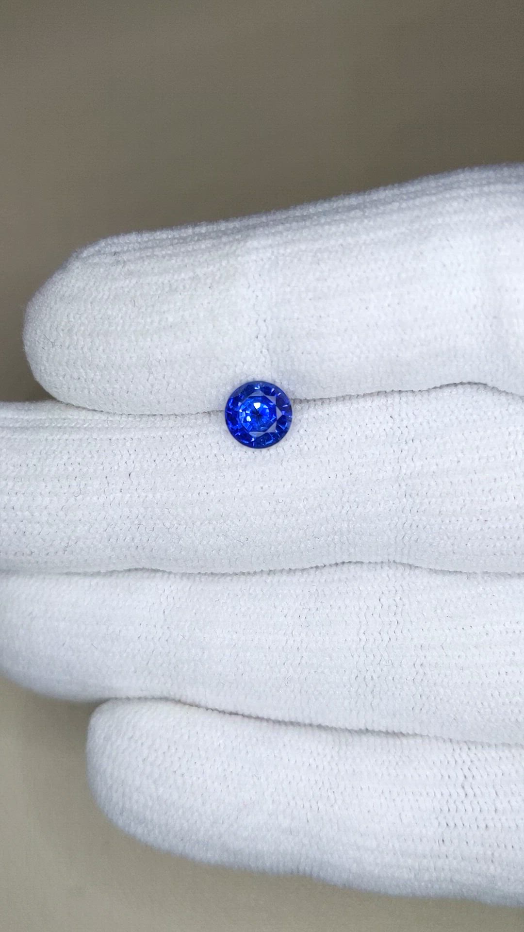 1.04 Ct. Blue Sapphire from Ceylon (Sri Lanka) Size Video