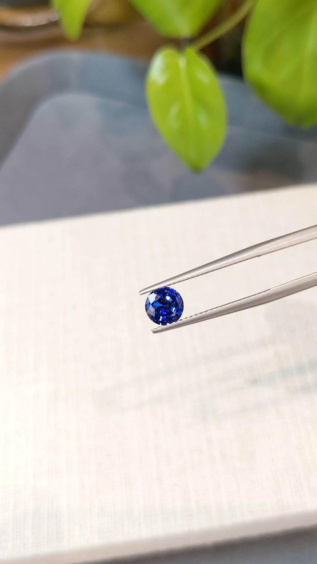 1.04 Ct. Blue Sapphire from Ceylon (Sri Lanka) Size Video