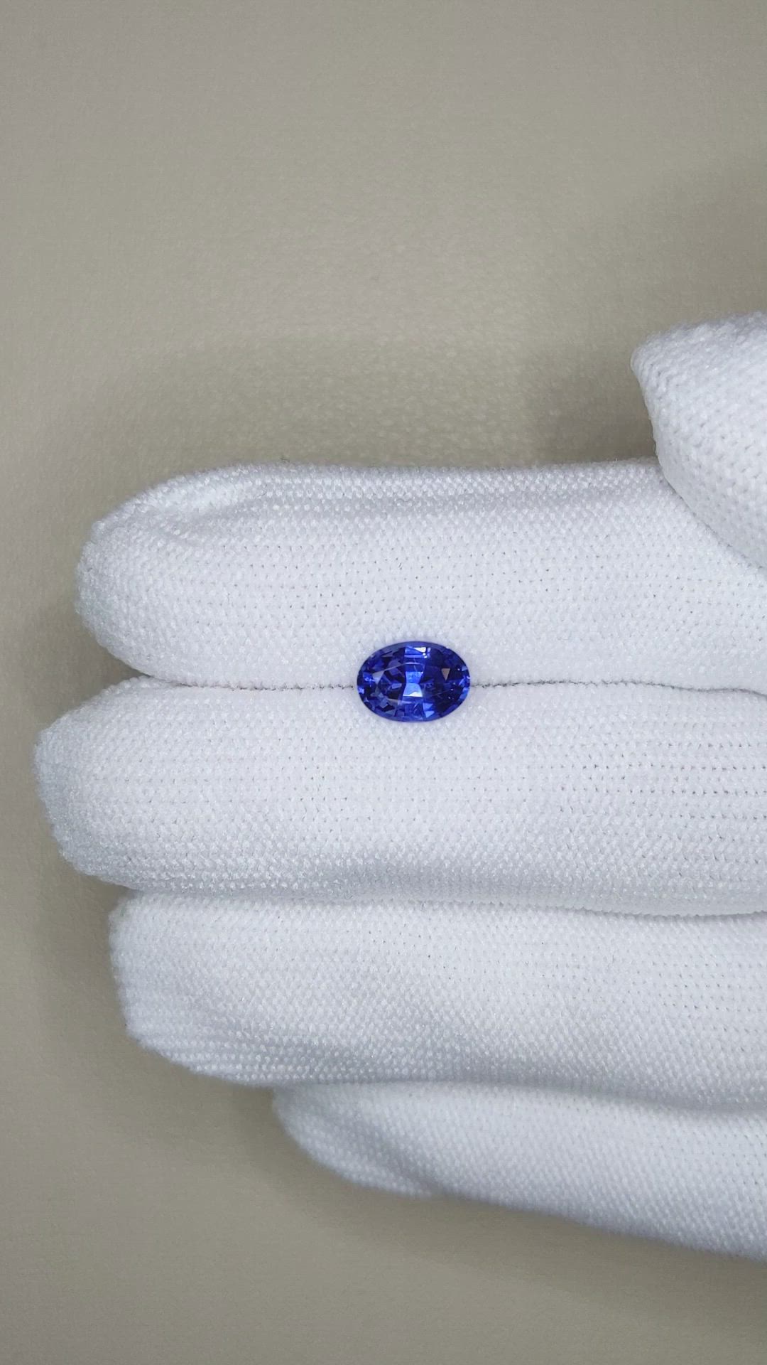 1.43 Ct. Blue Sapphire from Ceylon (Sri Lanka) Size Video