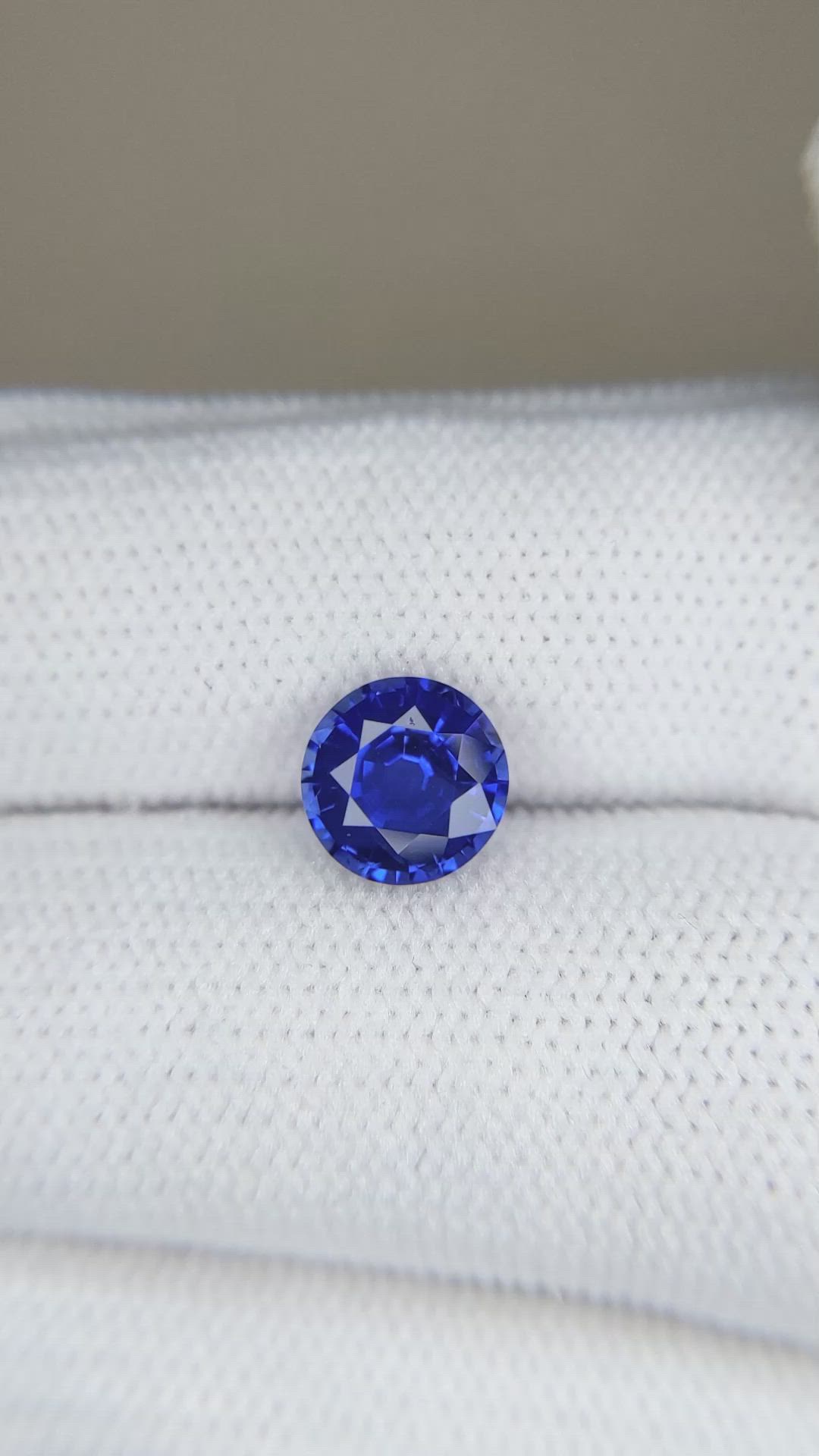 1.79 Ct. Blue Sapphire from Ceylon (Sri Lanka) Size Video