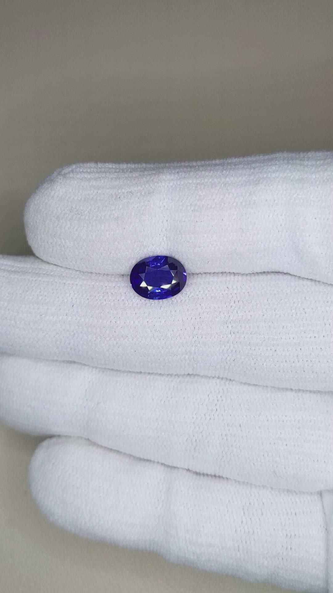2.22 Ct. Purplish Blue Sapphire from Ceylon (Sri Lanka) Size Video