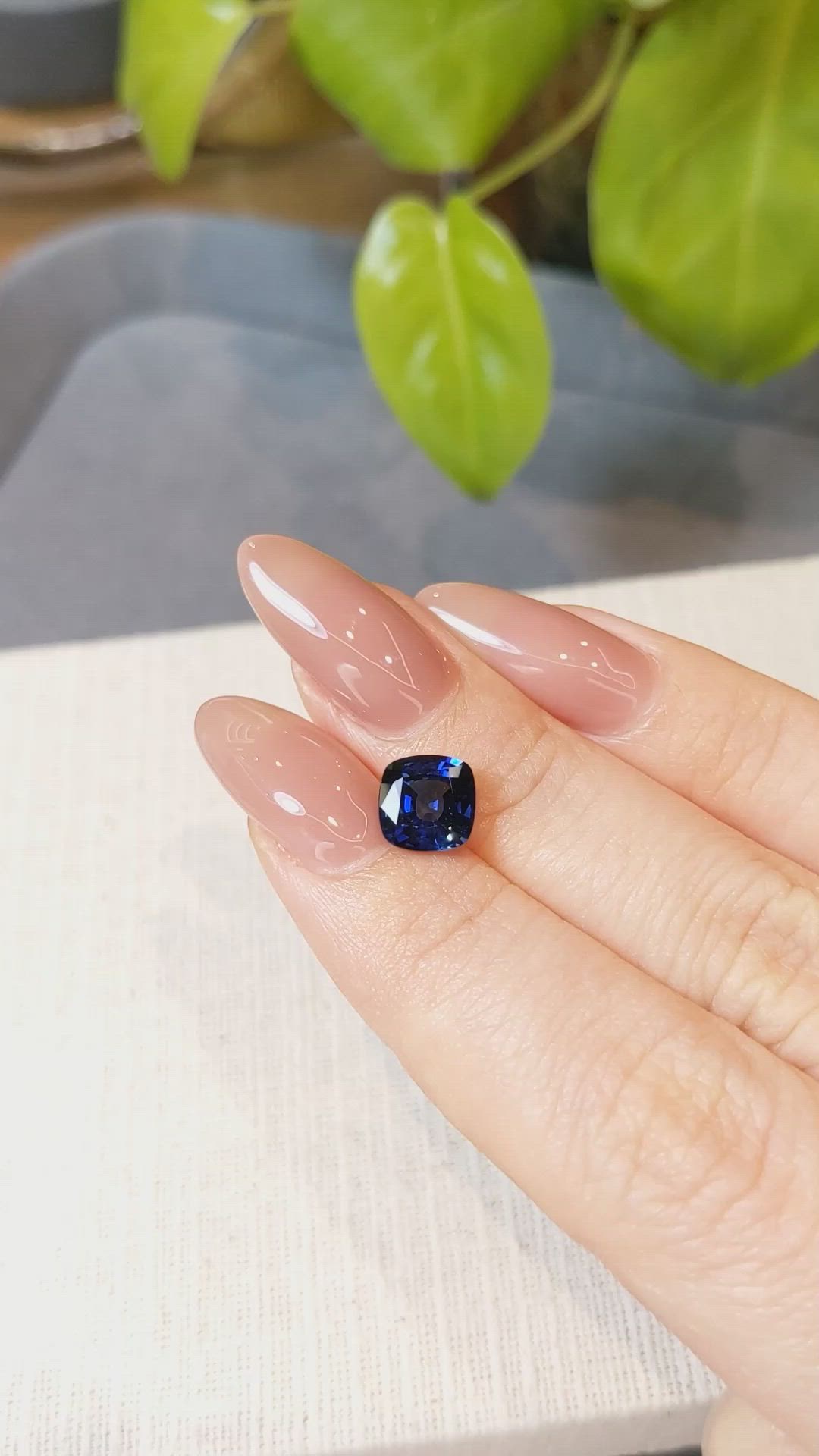 2.23 Ct. Blue Sapphire from Ceylon (Sri Lanka) Size Video
