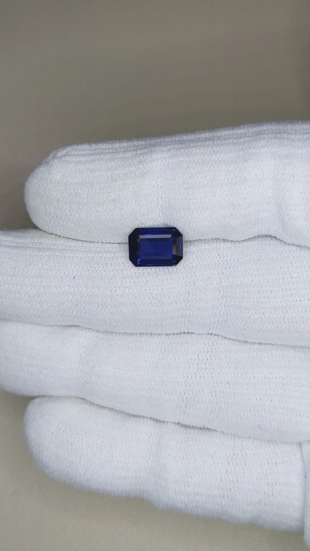 2.27 Ct. Blue Sapphire from Ceylon (Sri Lanka) Size Video