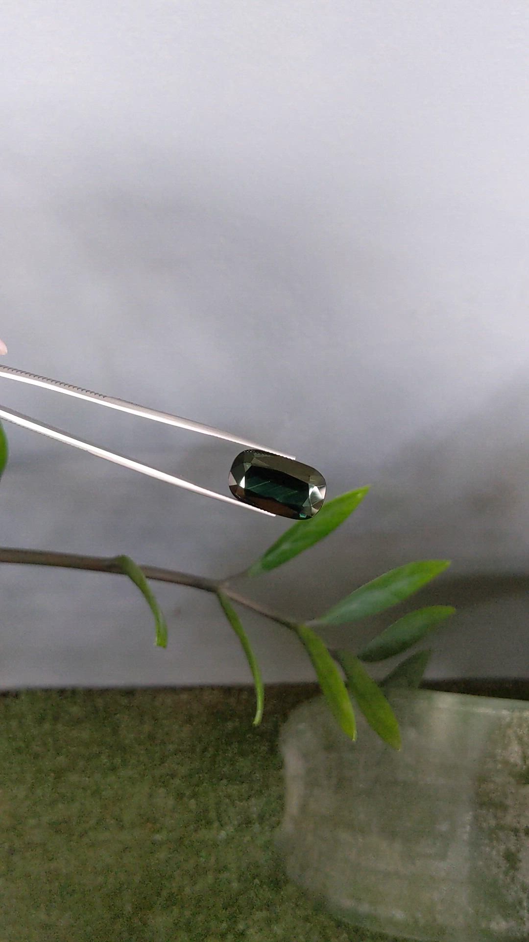 22.37 Ct. Green Sapphire from Ceylon (Sri Lanka) Size Video