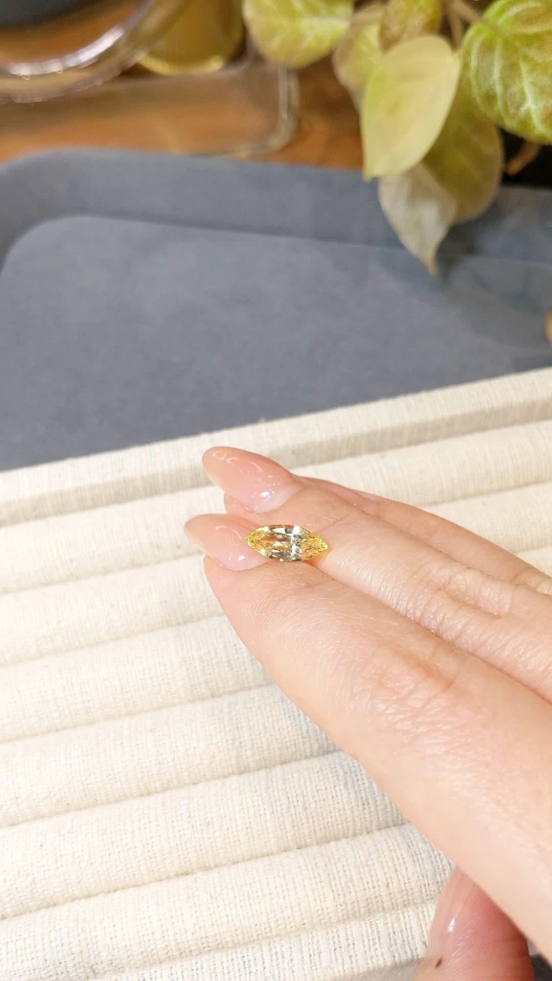 2.21 Ct. Yellow Sapphire from Ceylon (Sri Lanka) Size Video