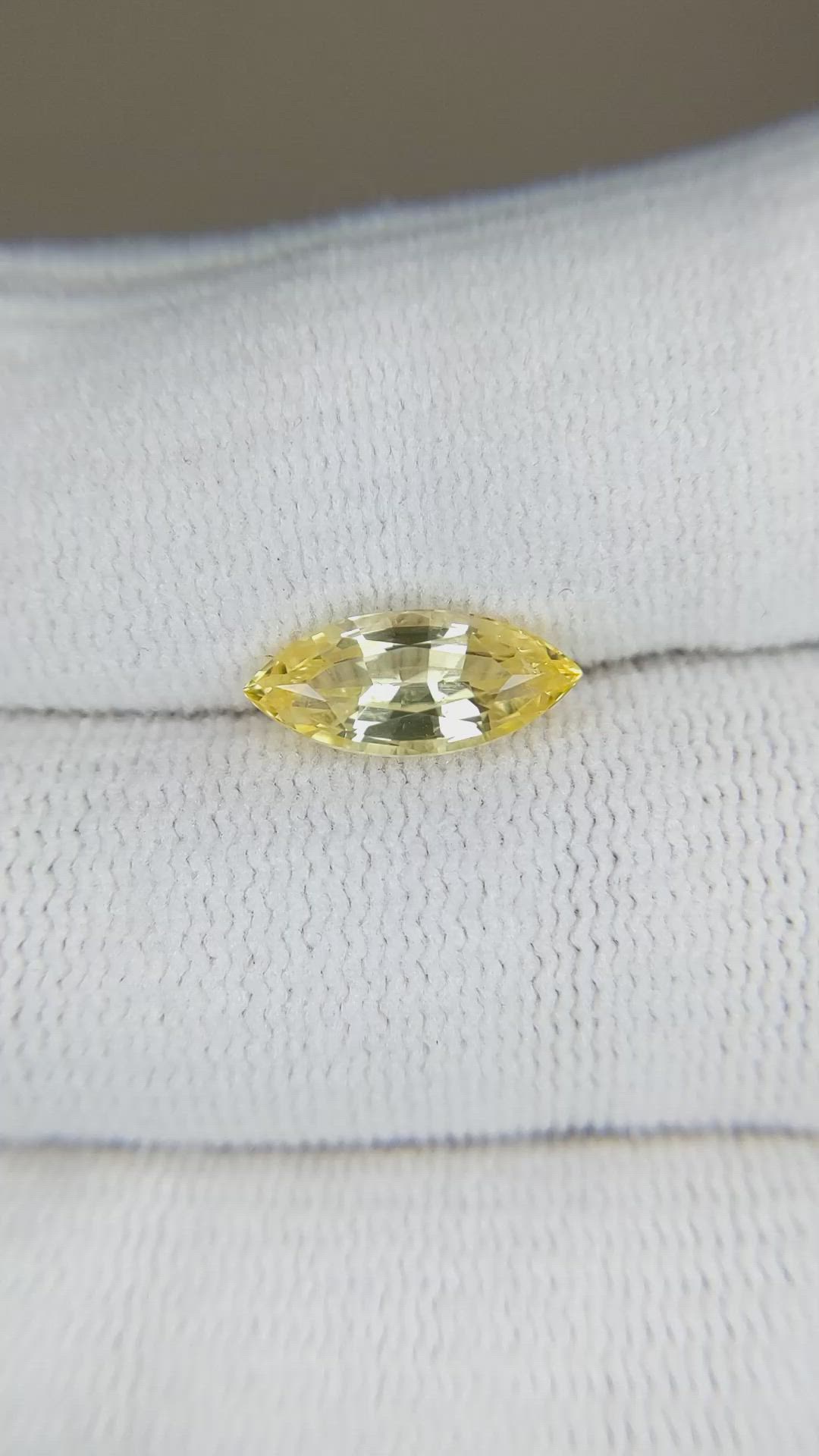 2.21 Ct. Yellow Sapphire from Ceylon (Sri Lanka) Size Video