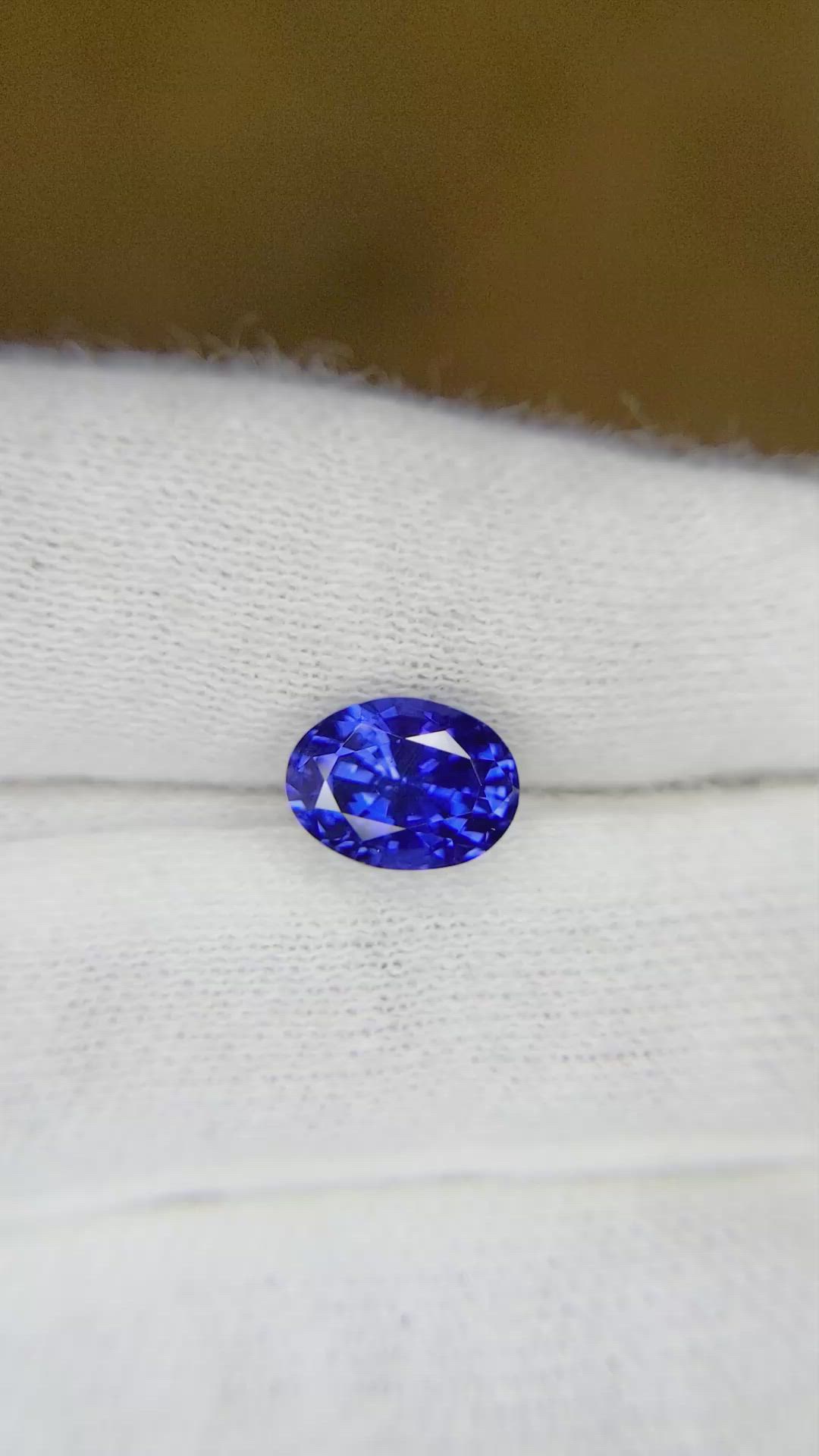 2.90 Ct. Blue Sapphire from Ceylon (Sri Lanka) Size Video