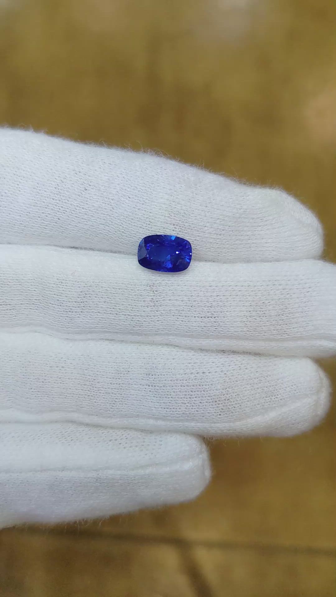 1.86 Ct. Blue Sapphire from Ceylon (Sri Lanka) Size Video
