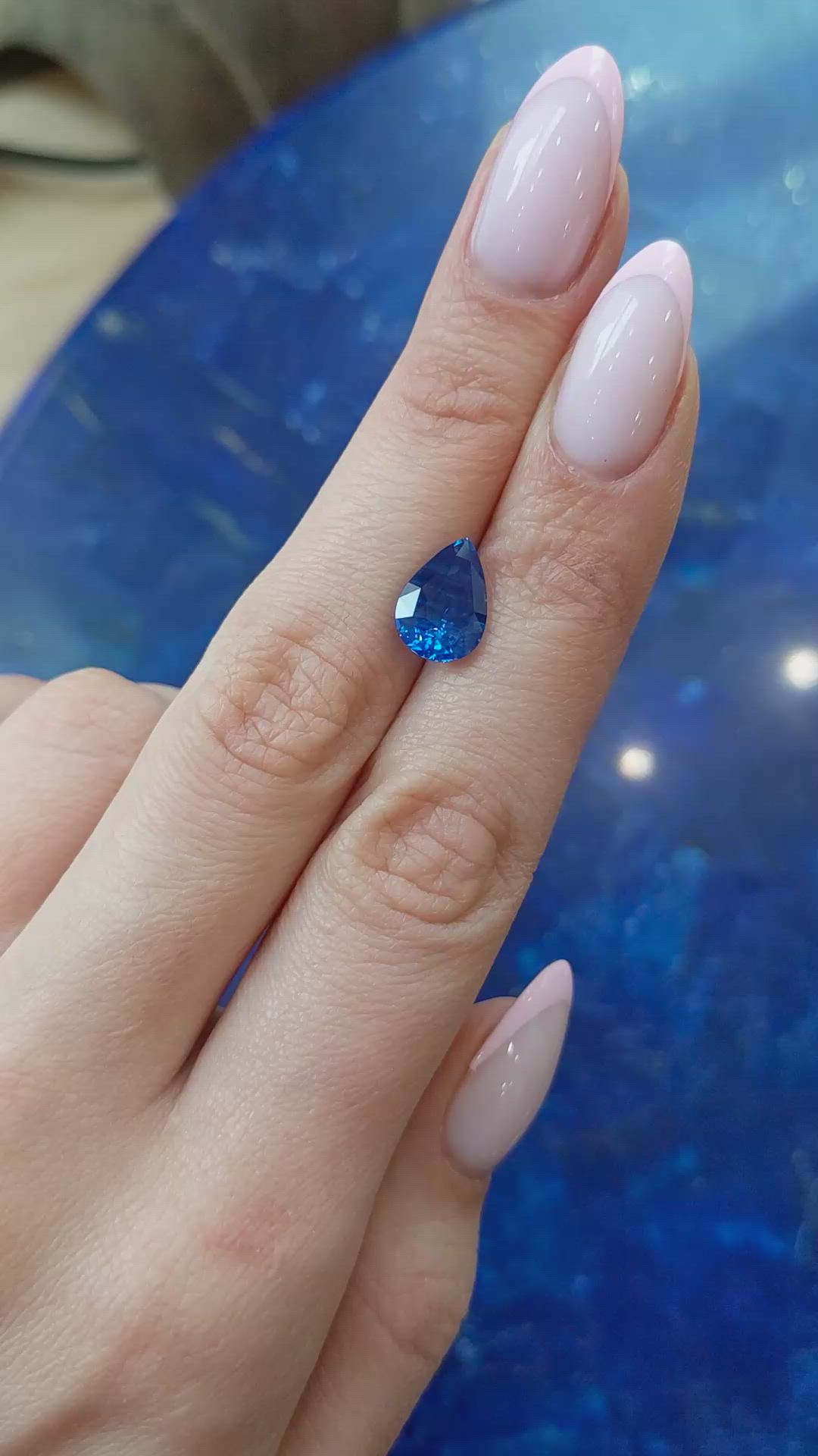 3.84 Ct. Blue Sapphire from Ceylon (Sri Lanka) Size Video