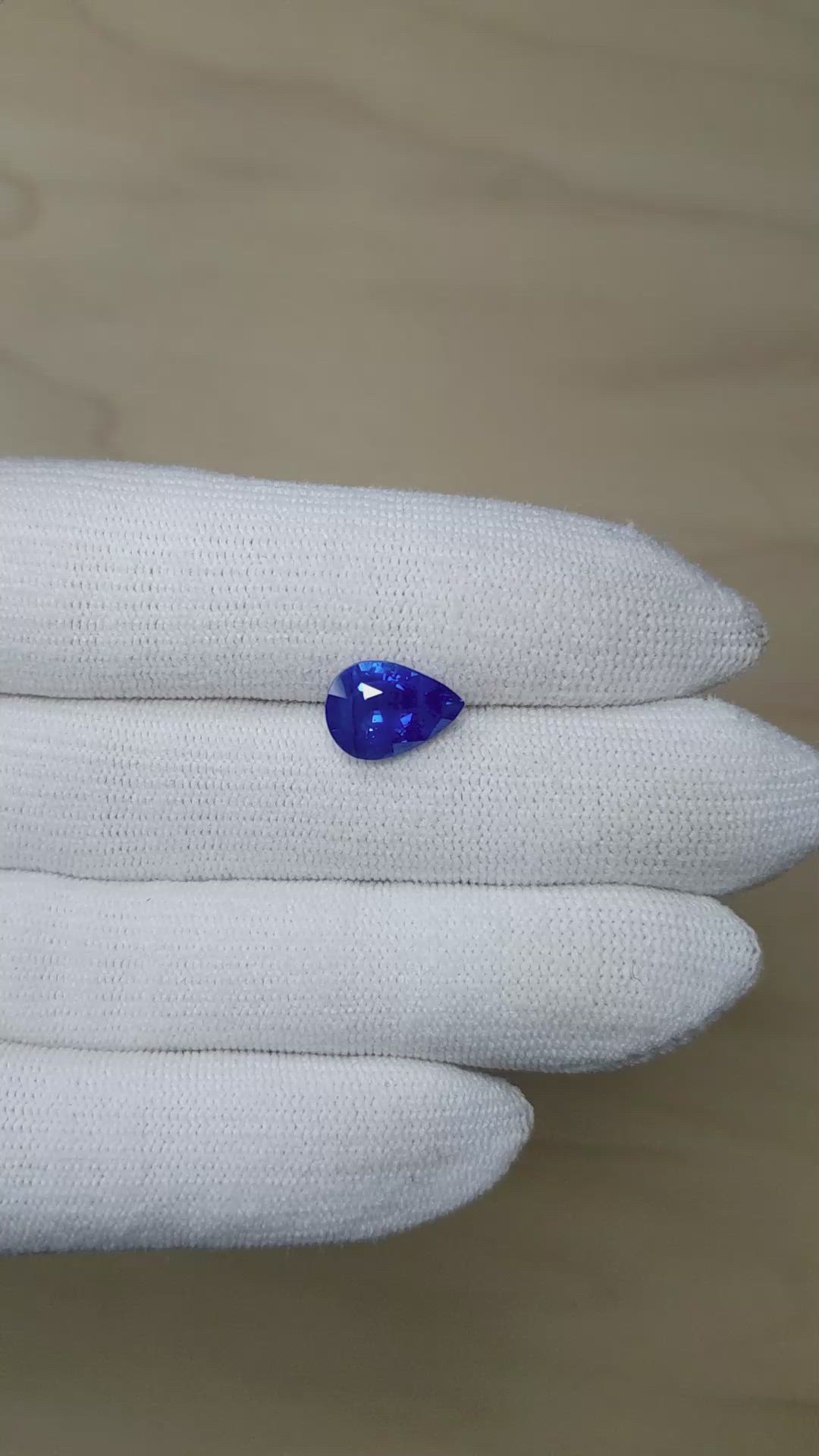 3.84 Ct. Blue Sapphire from Ceylon (Sri Lanka) Size Video