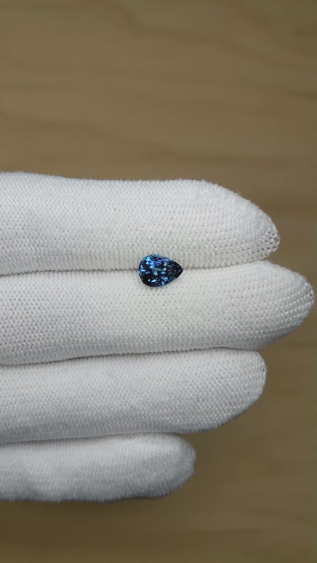 1.38 Ct. Blue Sapphire from Ceylon (Sri Lanka) Size Video