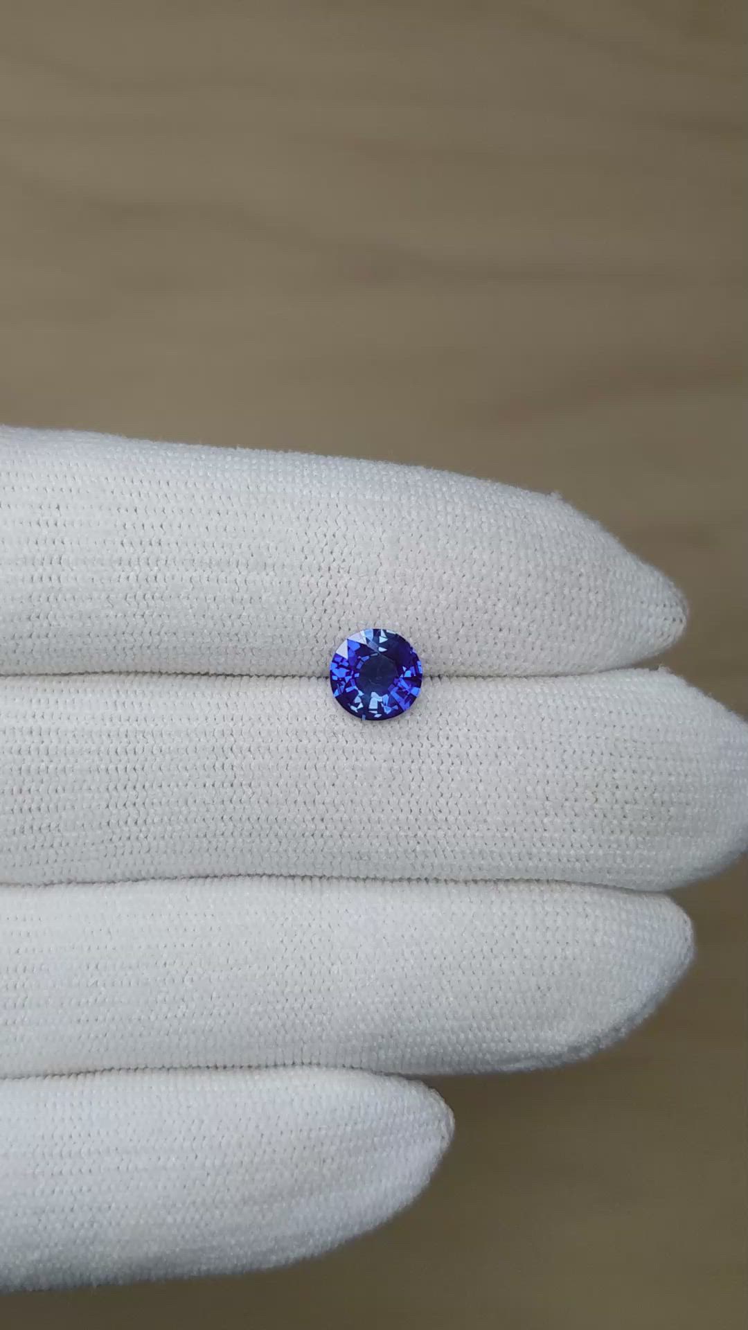 1.57 Ct. Blue Sapphire from Ceylon (Sri Lanka) Size Video