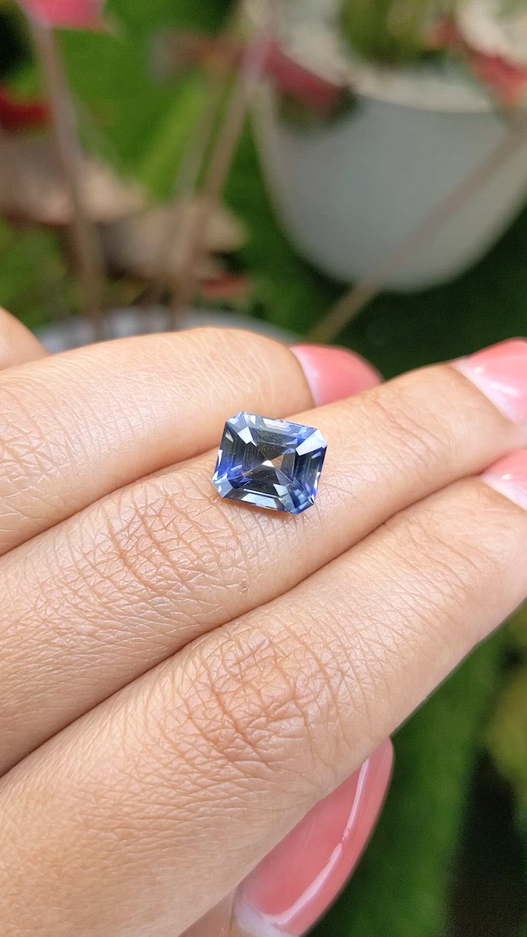 4.27 Ct. Bi Color / Parti Sapphire from Ceylon (Sri Lanka) Size Video