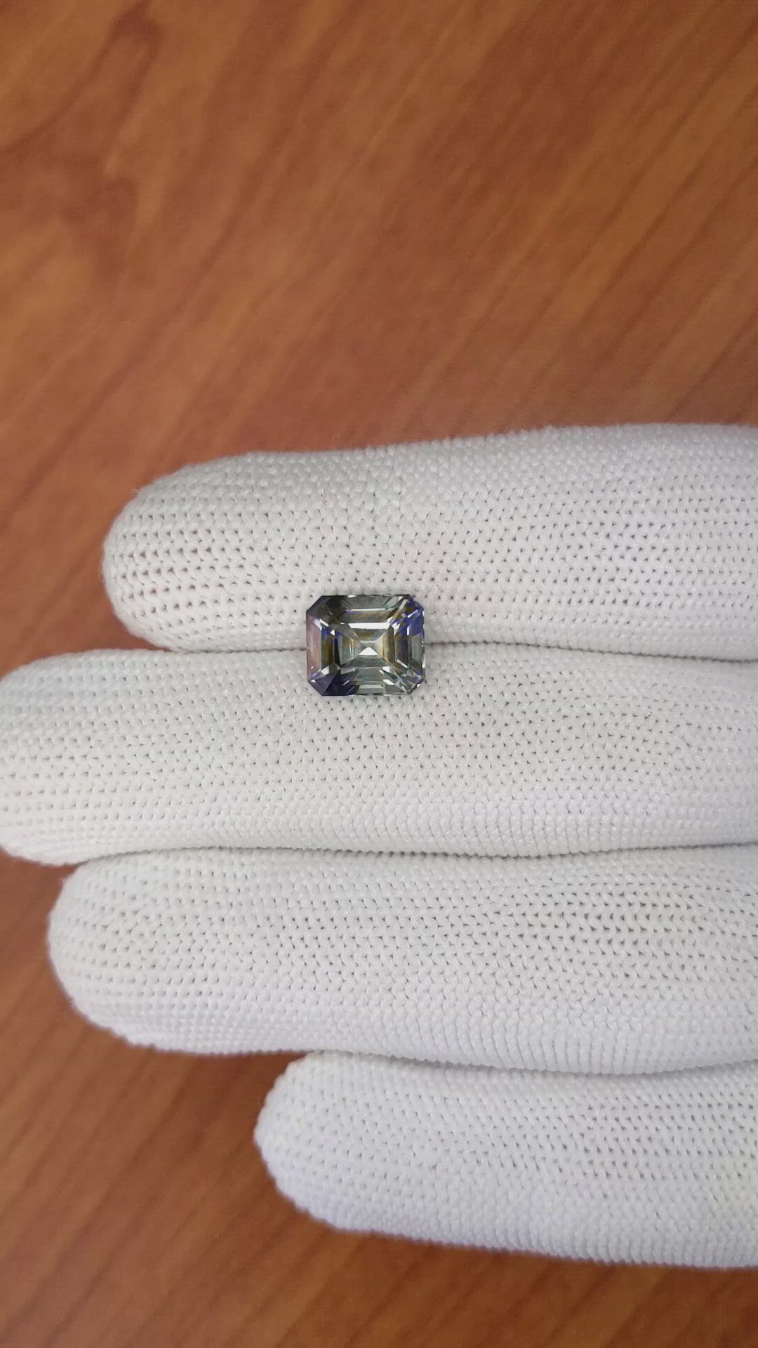 4.27 Ct. Bi Color / Parti Sapphire from Ceylon (Sri Lanka) Size Video