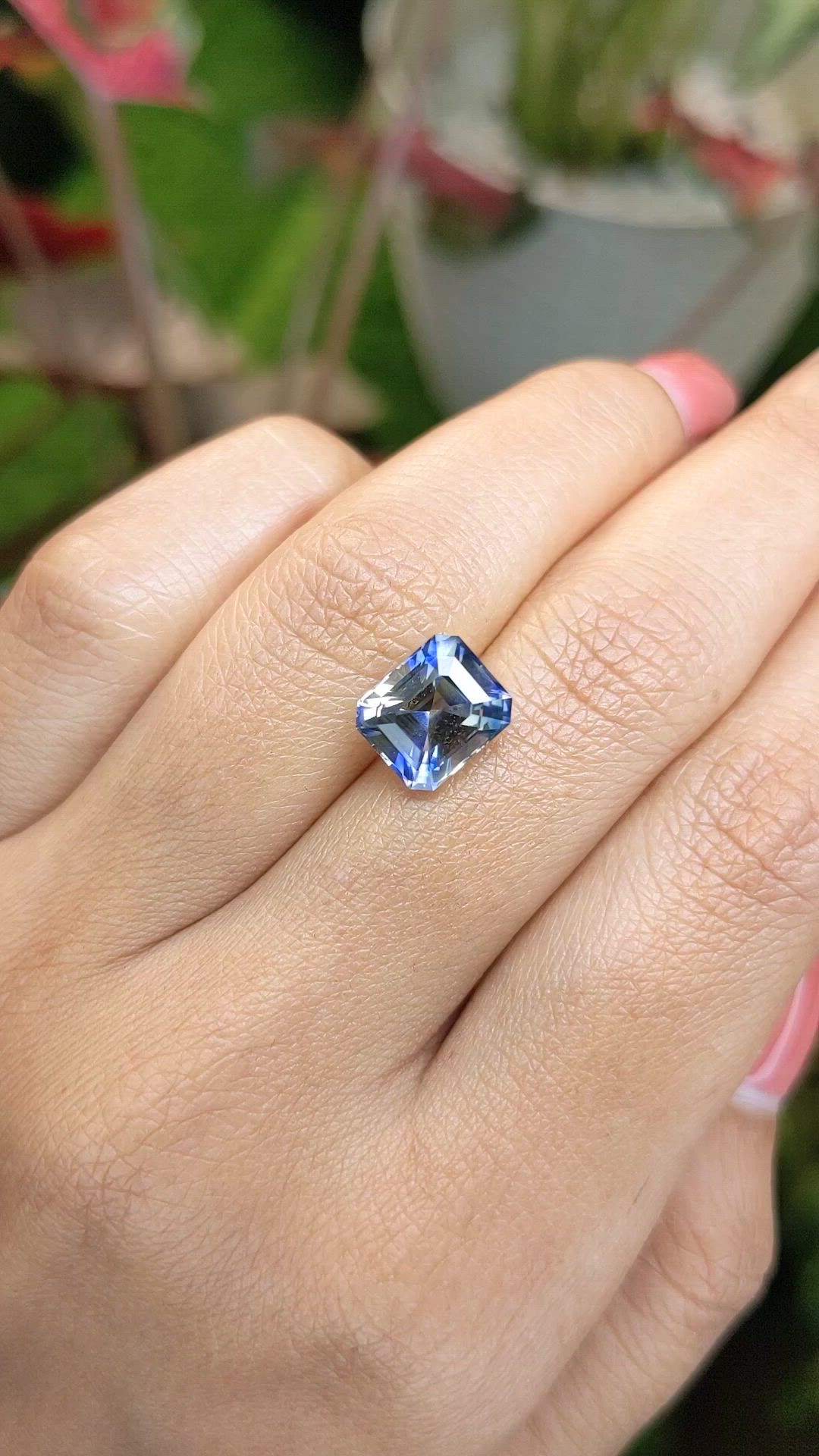 4.27 Ct. Bi Color / Parti Sapphire from Ceylon (Sri Lanka) Size Video