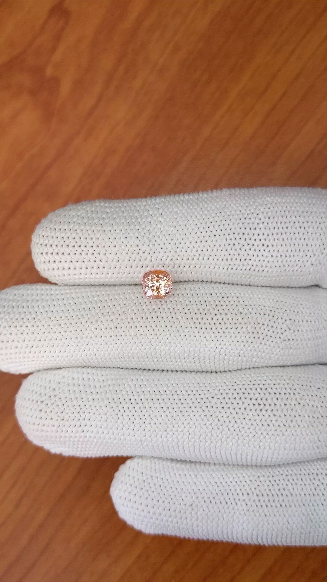 1.09 Ct. Padparadscha Sapphire from Ceylon (Sri Lanka) Size Video