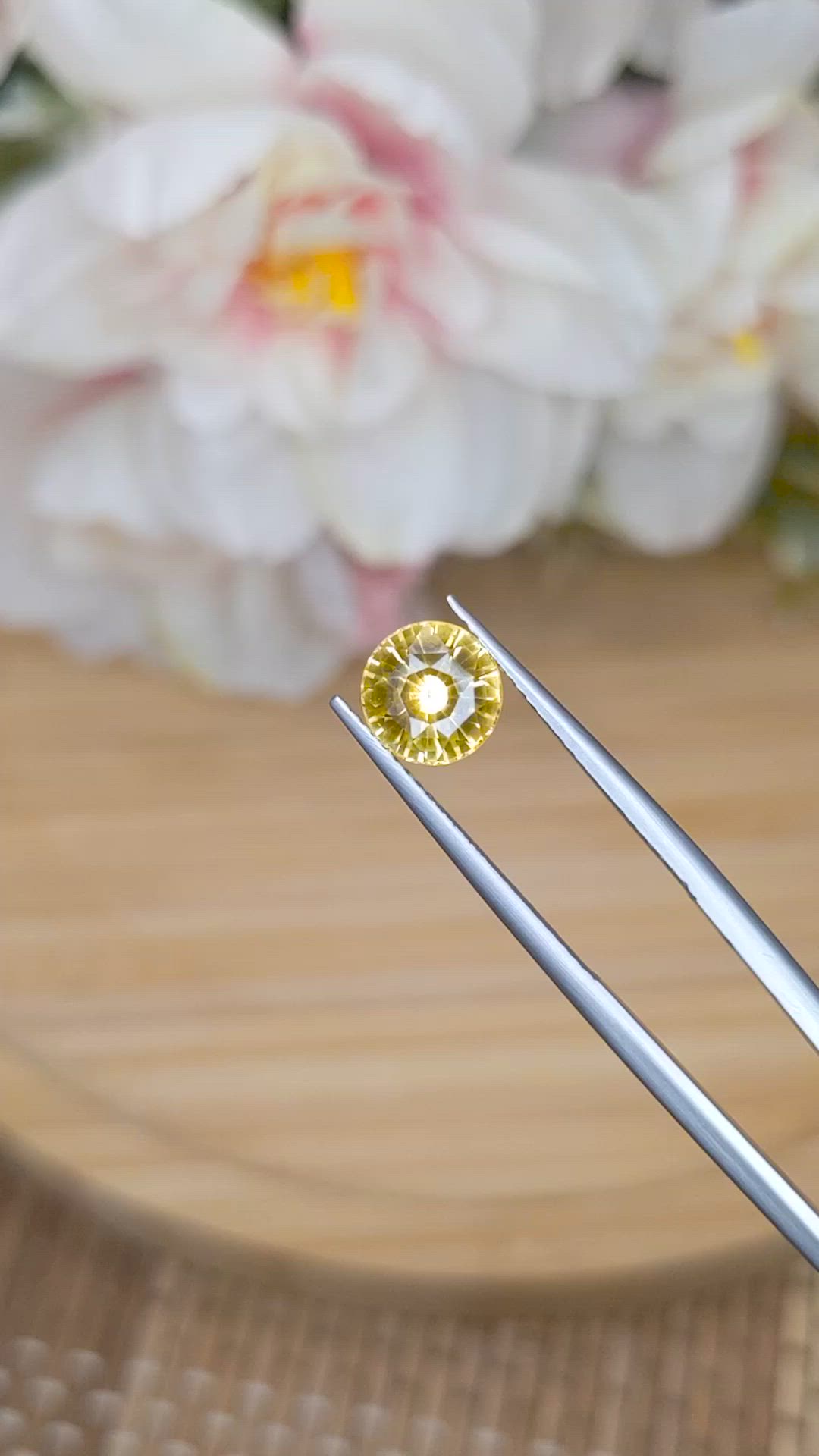 2.12 Ct. Yellow Sapphire from Ceylon (Sri Lanka) Size Video
