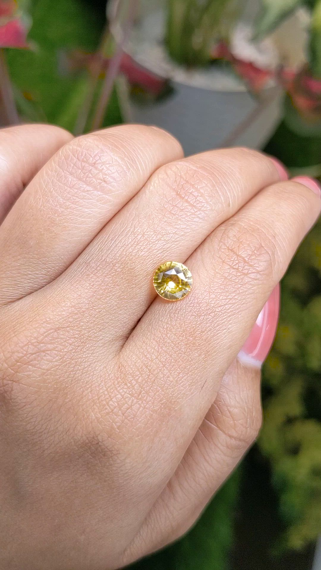 2.12 Ct. Yellow Sapphire from Ceylon (Sri Lanka) Size Video