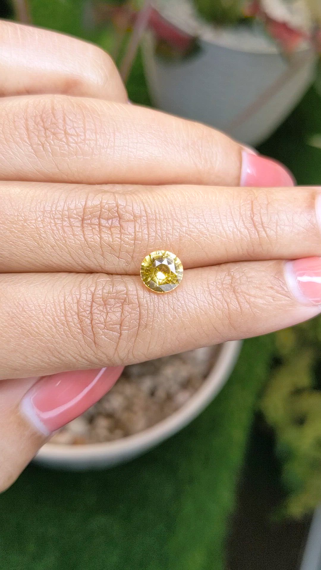 2.12 Ct. Yellow Sapphire from Ceylon (Sri Lanka) Size Video