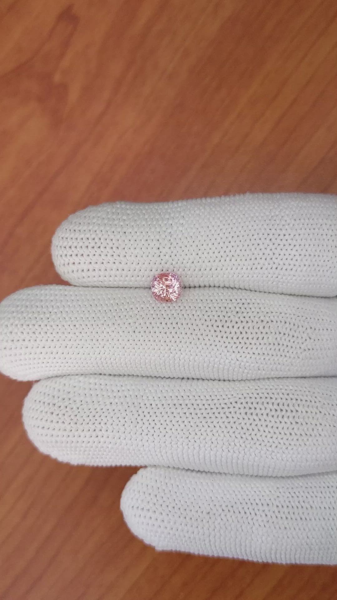 1.06 Ct. Padparadscha Sapphire from Ceylon (Sri Lanka) Size Video