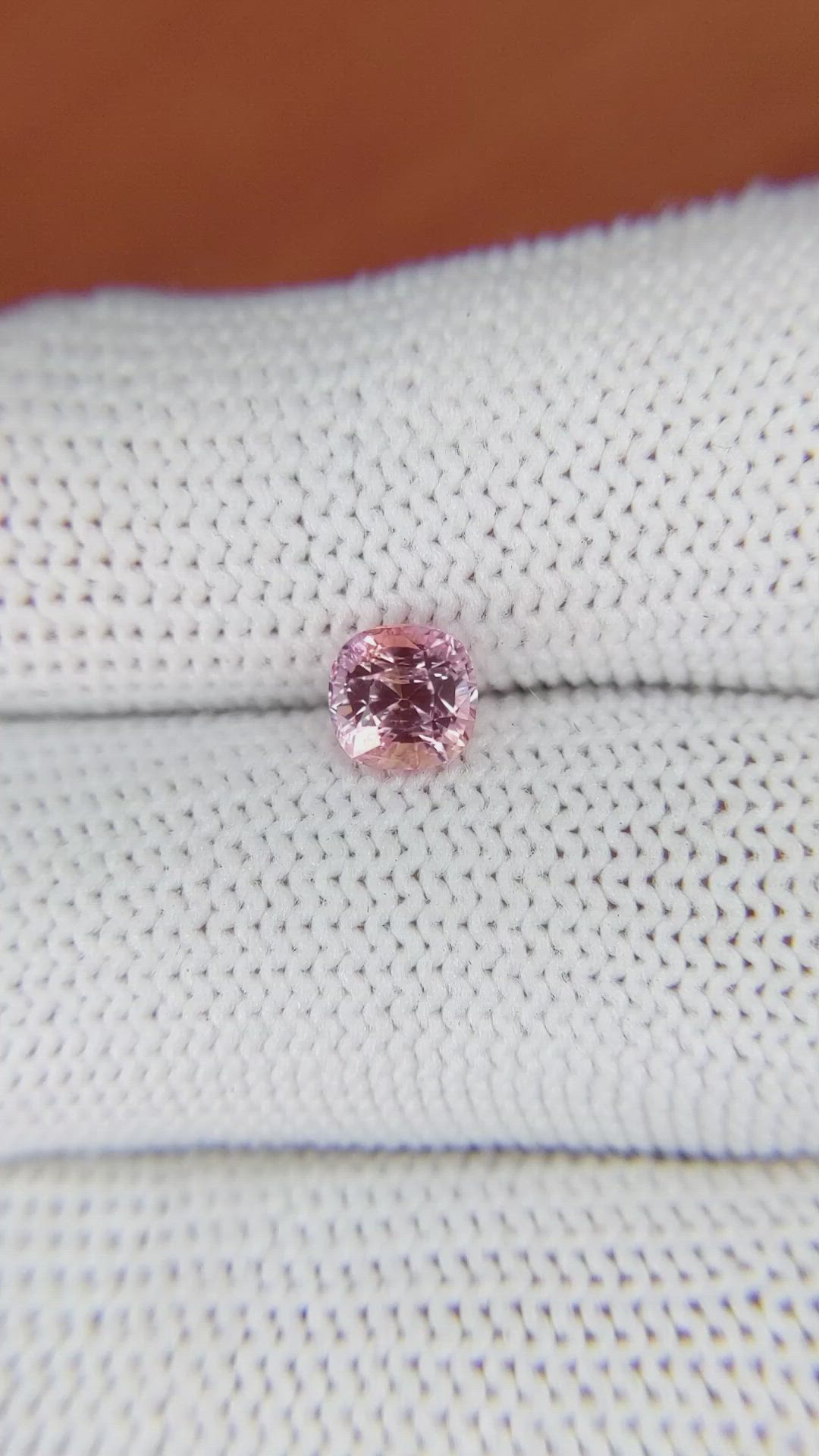 1.06 Ct. Padparadscha Sapphire from Ceylon (Sri Lanka) Size Video