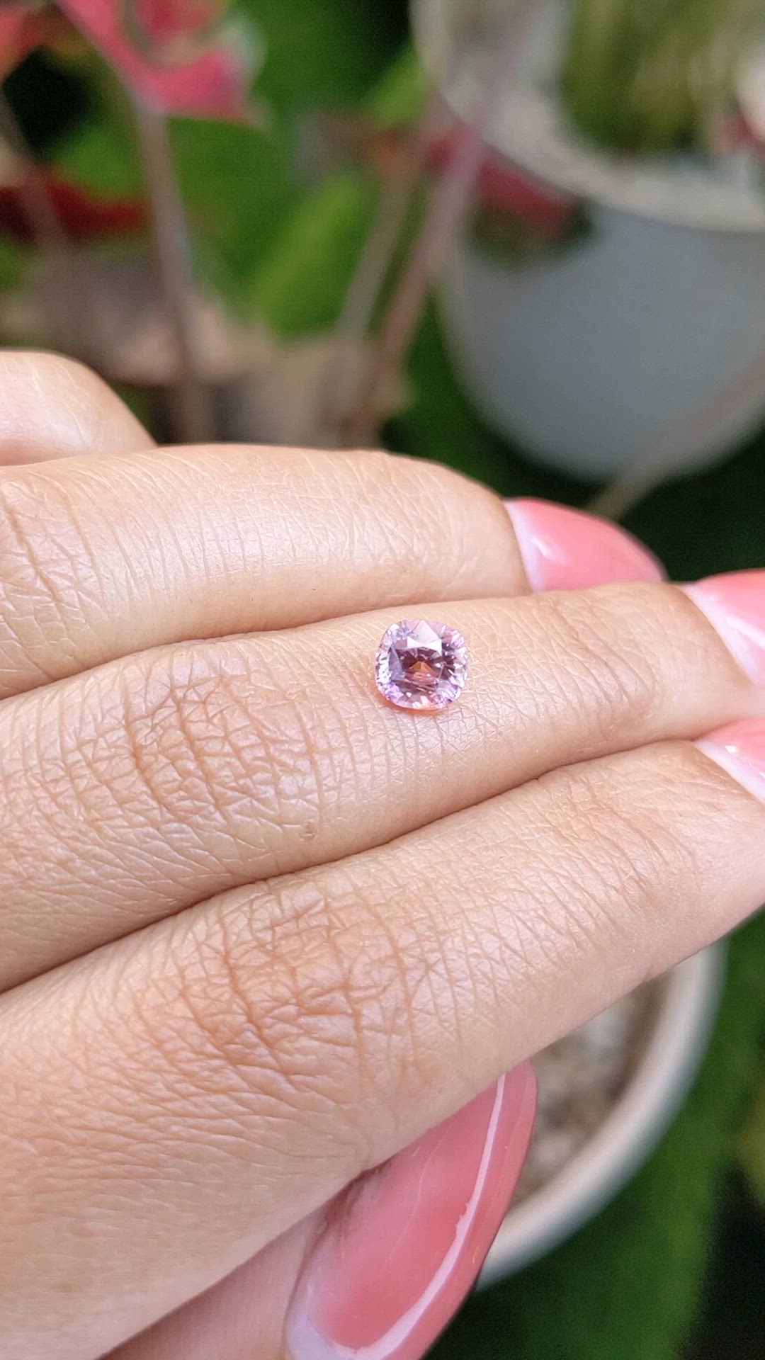 1.06 Ct. Padparadscha Sapphire from Ceylon (Sri Lanka) Size Video