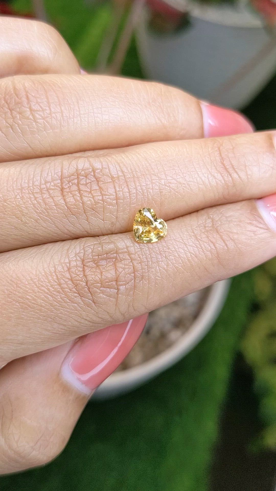 1.10 Ct. Yellow Sapphire from Ceylon (Sri Lanka) Size Video