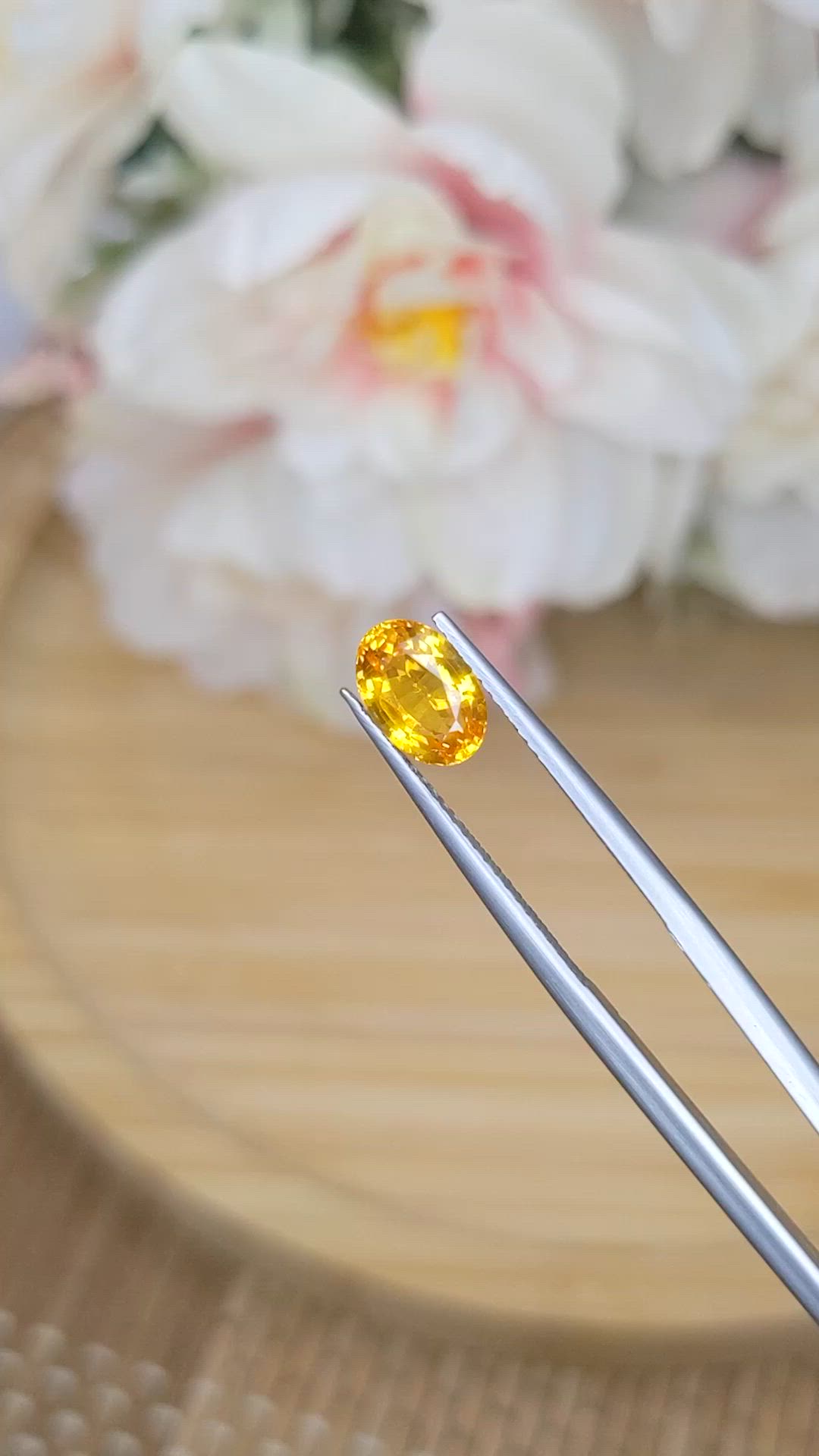 1.85 Ct. Yellowish Orange Sapphire from Ceylon (Sri Lanka) Size Video