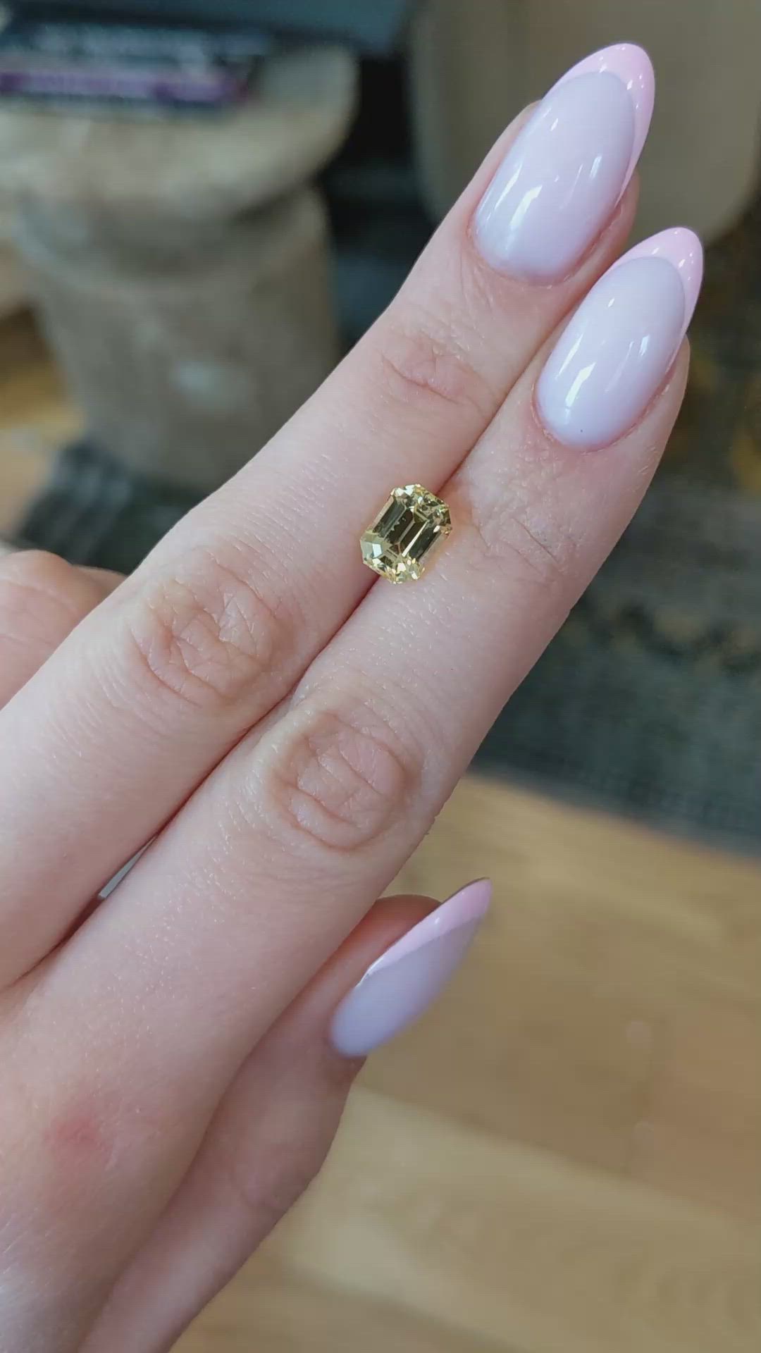 2.94 Ct. Yellow Sapphire from Ceylon (Sri Lanka) Size Video