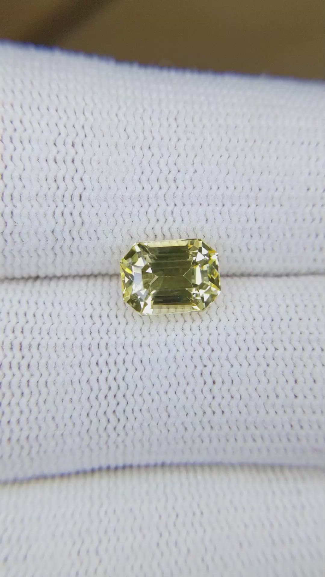 2.94 Ct. Yellow Sapphire from Ceylon (Sri Lanka) Size Video