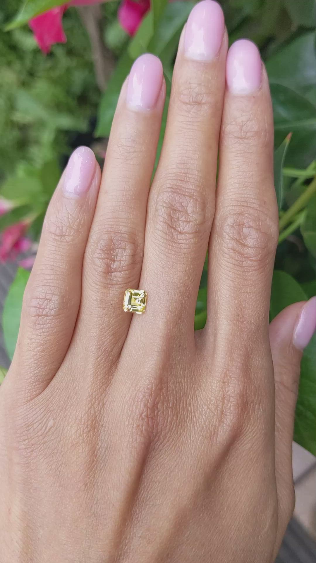 1.17 Ct. Yellow Sapphire from Ceylon (Sri Lanka) Size Video