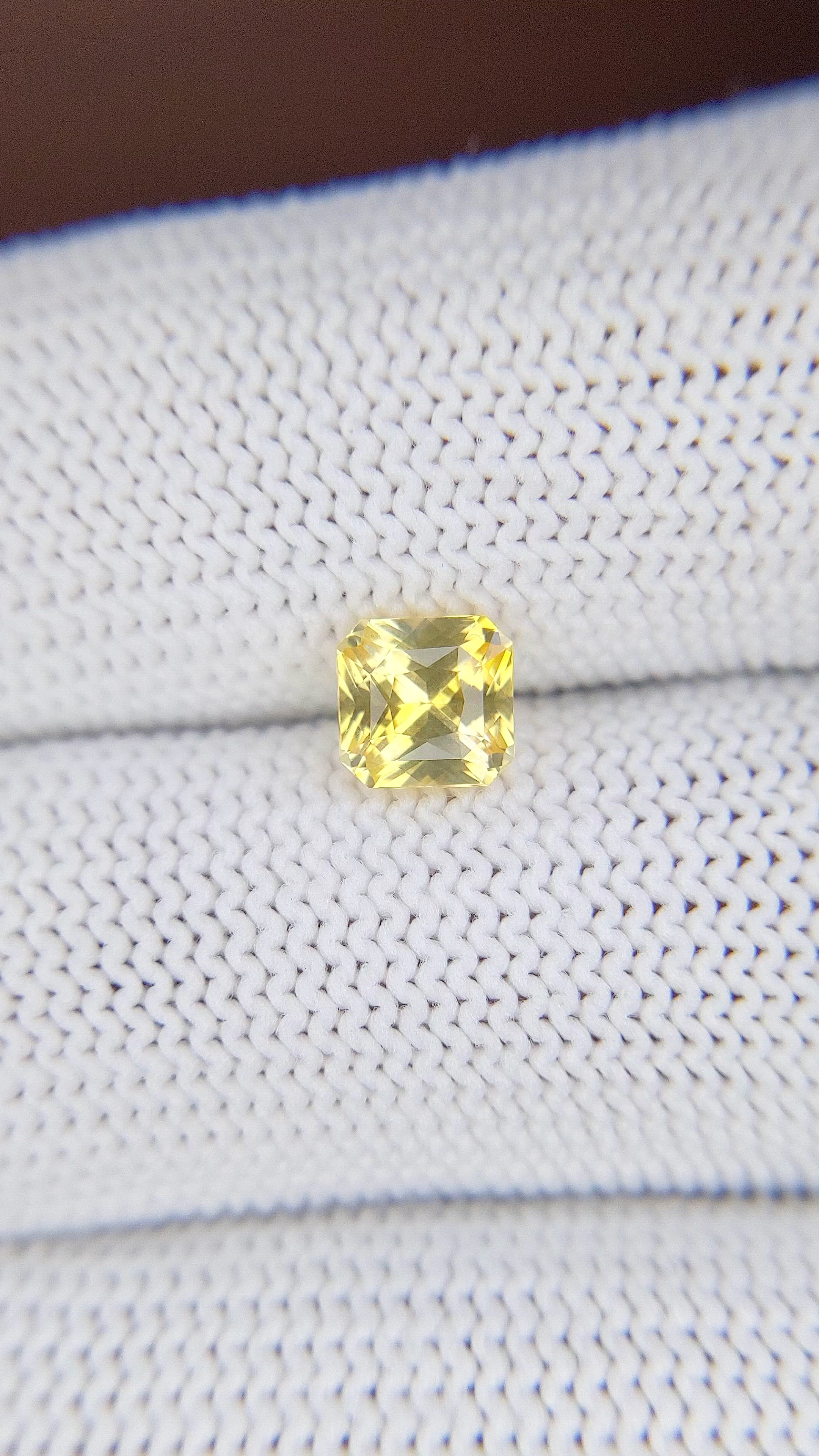 1.16 Ct. Yellow Sapphire from Ceylon (Sri Lanka) Size Video
