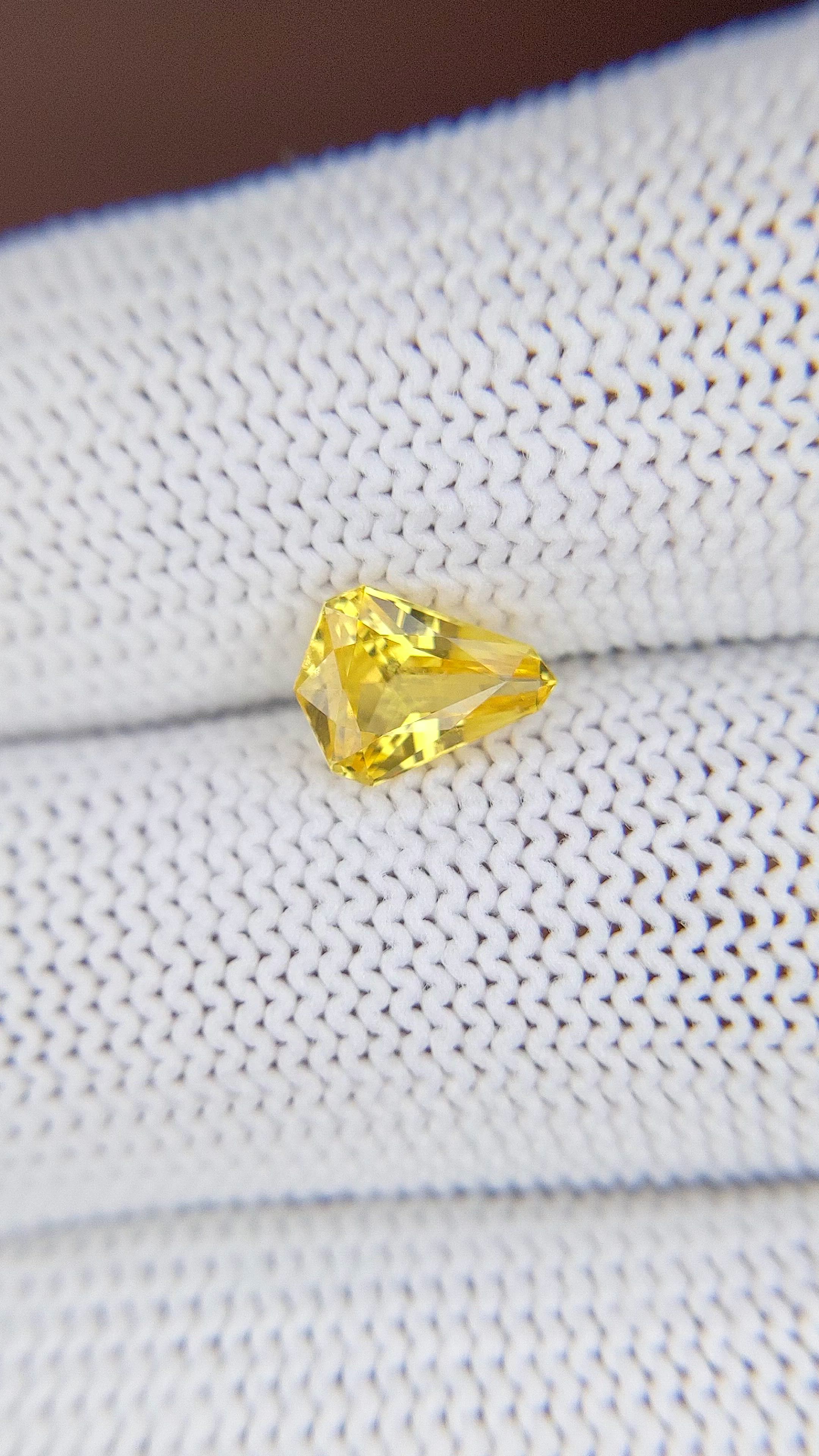 1.16 Ct. Yellow Sapphire from Ceylon (Sri Lanka) Size Video