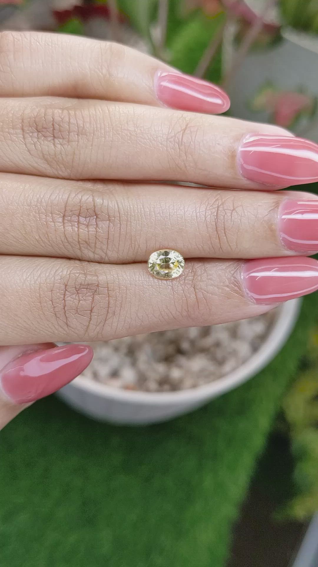 1.33 Ct. Yellow Sapphire from Ceylon (Sri Lanka) Size Video