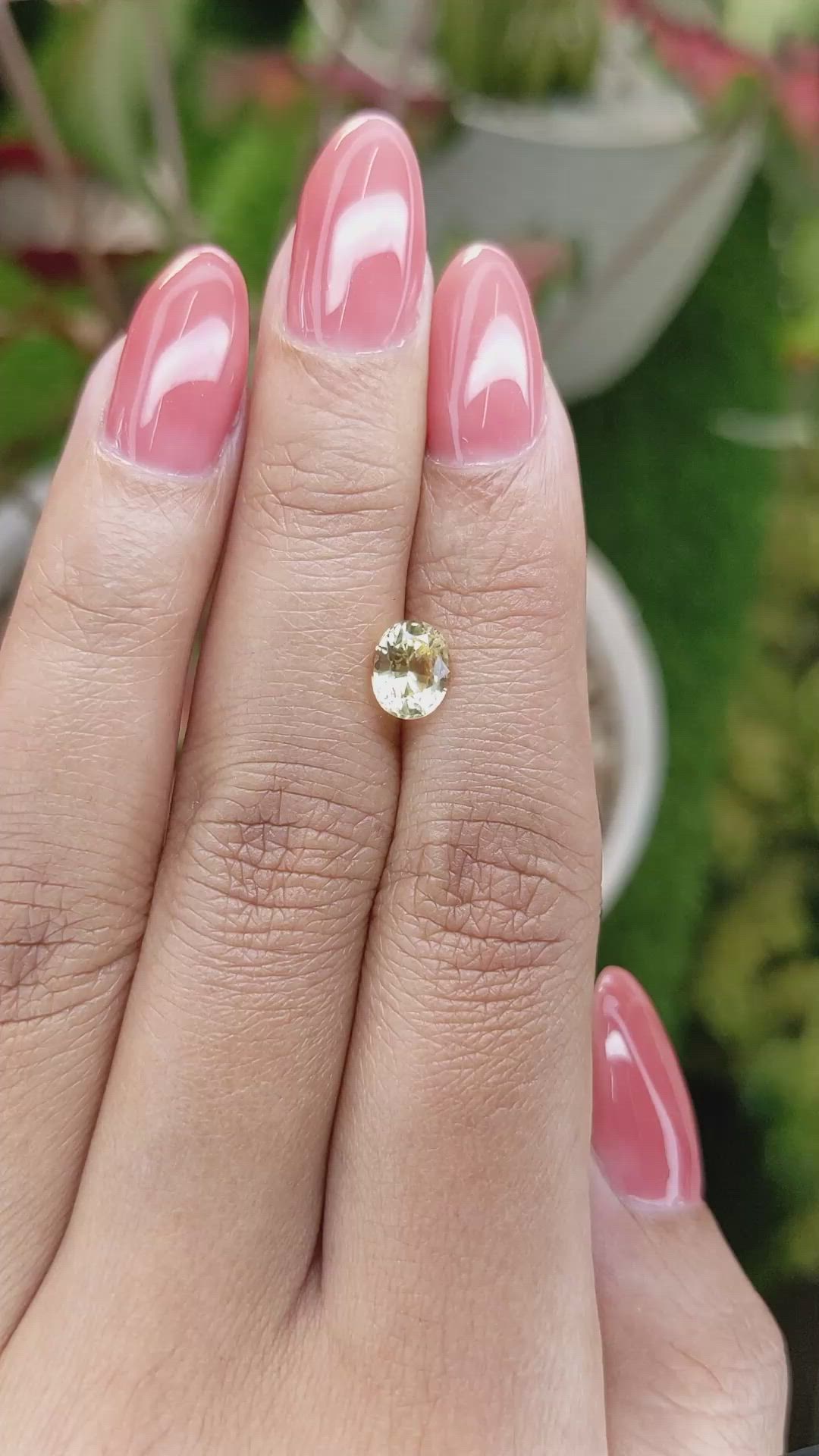 1.33 Ct. Yellow Sapphire from Ceylon (Sri Lanka) Size Video