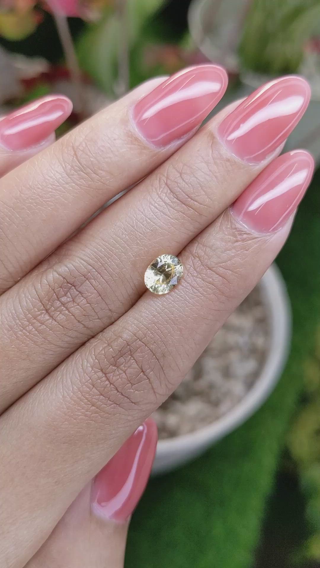 1.33 Ct. Yellow Sapphire from Ceylon (Sri Lanka) Size Video