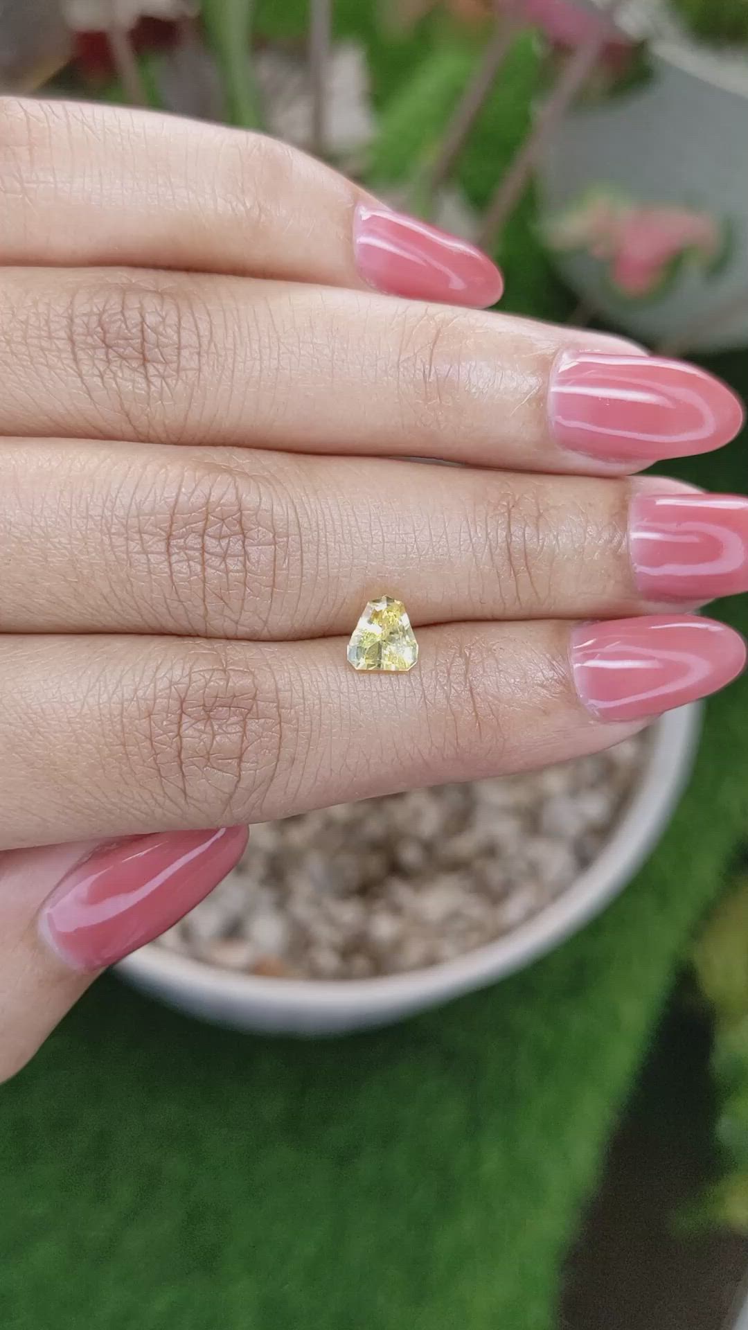 1.15 Ct. Yellow Sapphire from Ceylon (Sri Lanka) Size Video