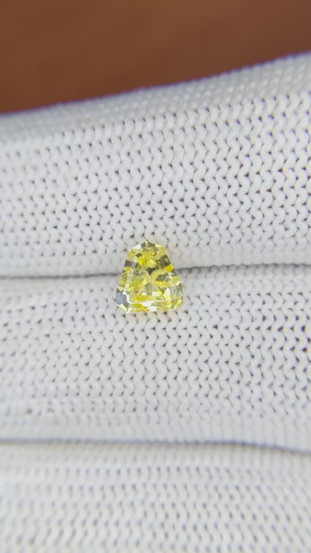 1.15 Ct. Yellow Sapphire from Ceylon (Sri Lanka) Size Video