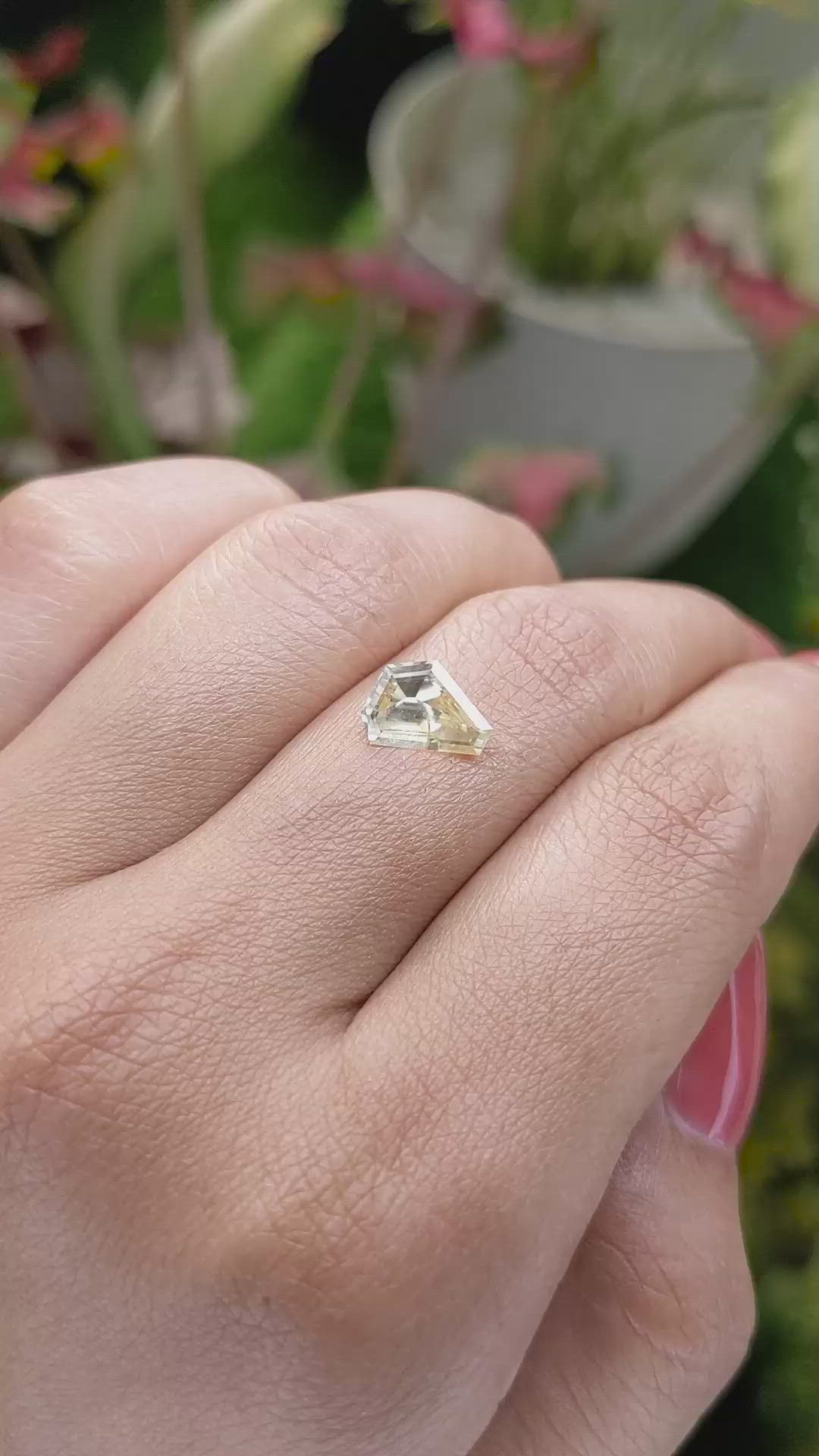 1.52 Ct. Yellow Sapphire from Ceylon (Sri Lanka) Size Video