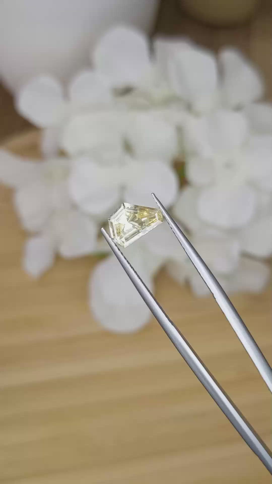 1.52 Ct. Yellow Sapphire from Ceylon (Sri Lanka) Size Video