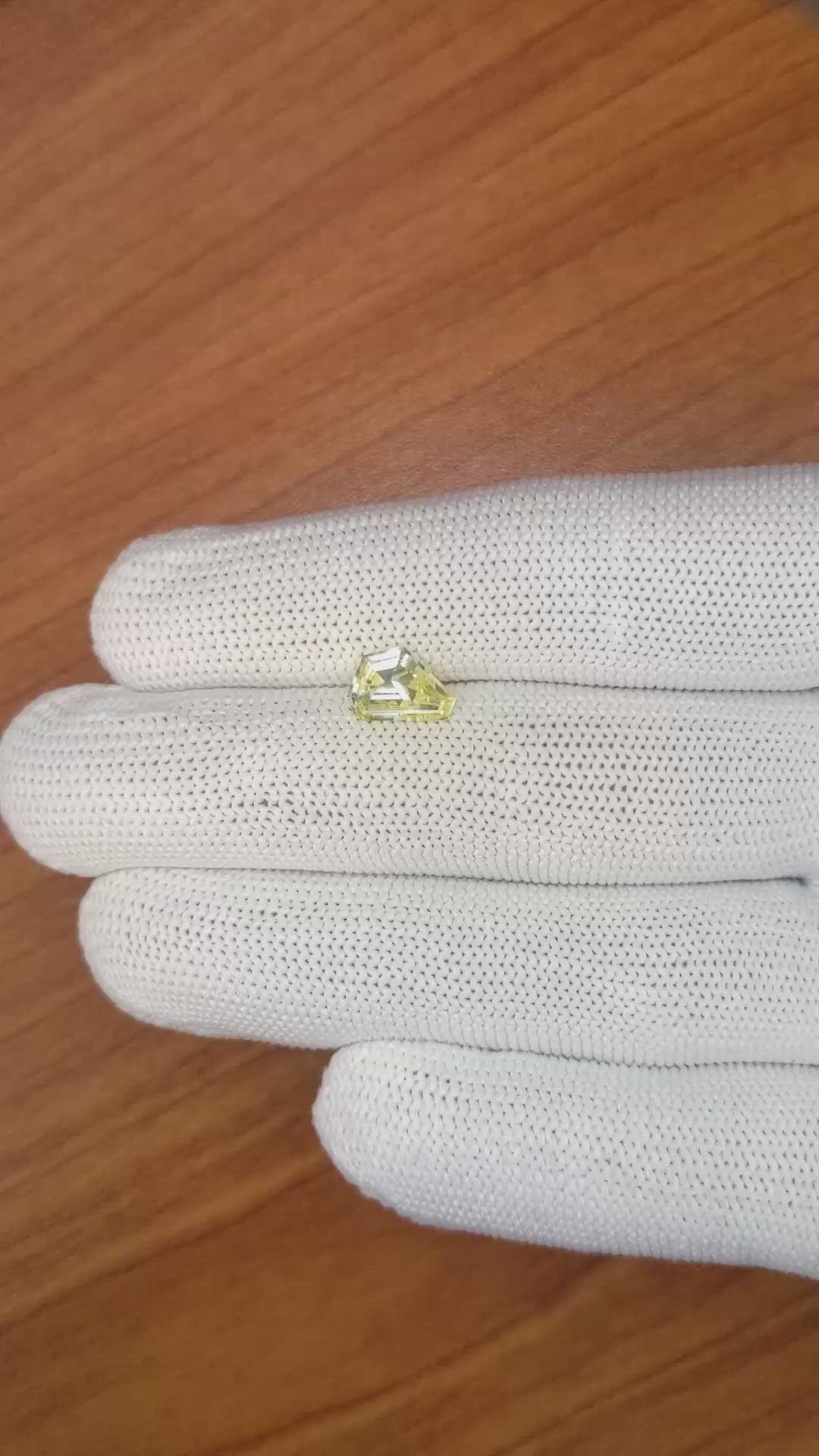 1.52 Ct. Yellow Sapphire from Ceylon (Sri Lanka) Size Video