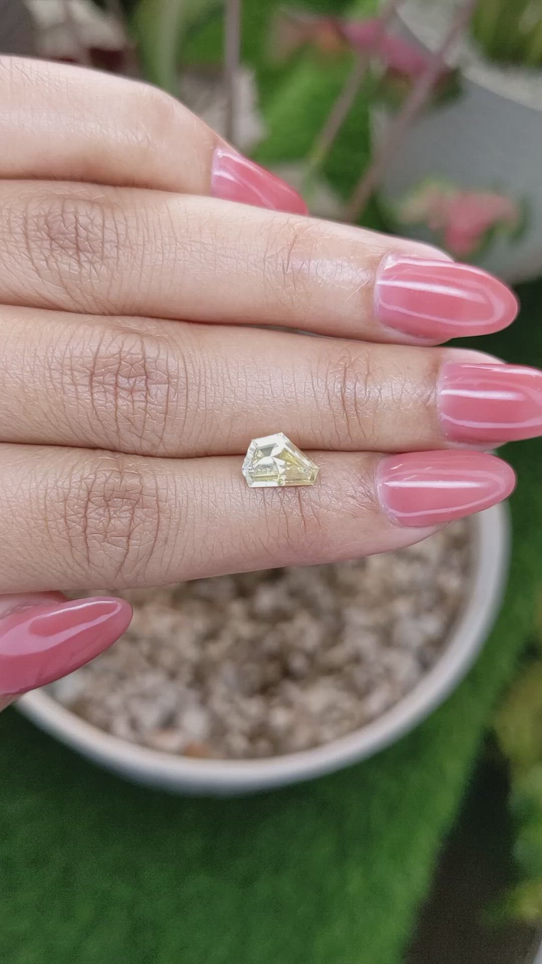 1.52 Ct. Yellow Sapphire from Ceylon (Sri Lanka) Size Video