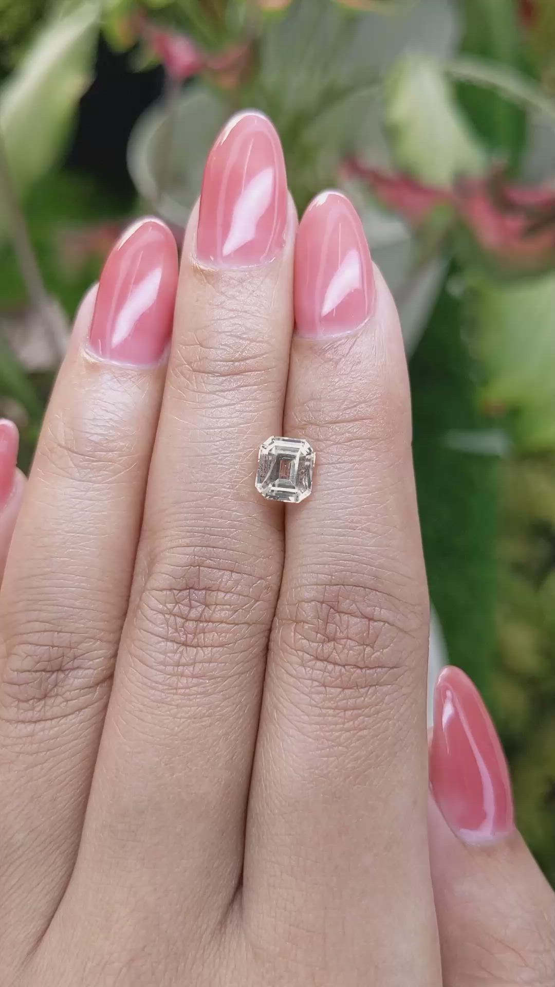 1.52 Ct. Yellow Sapphire from Ceylon (Sri Lanka) Size Video