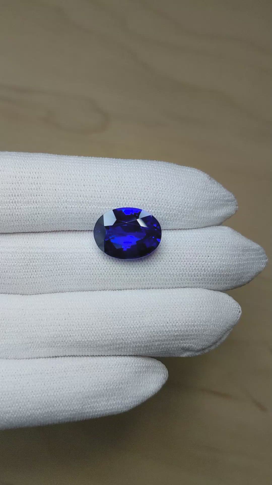 14.15 Ct. Blue Sapphire from Ceylon (Sri Lanka) Size Video