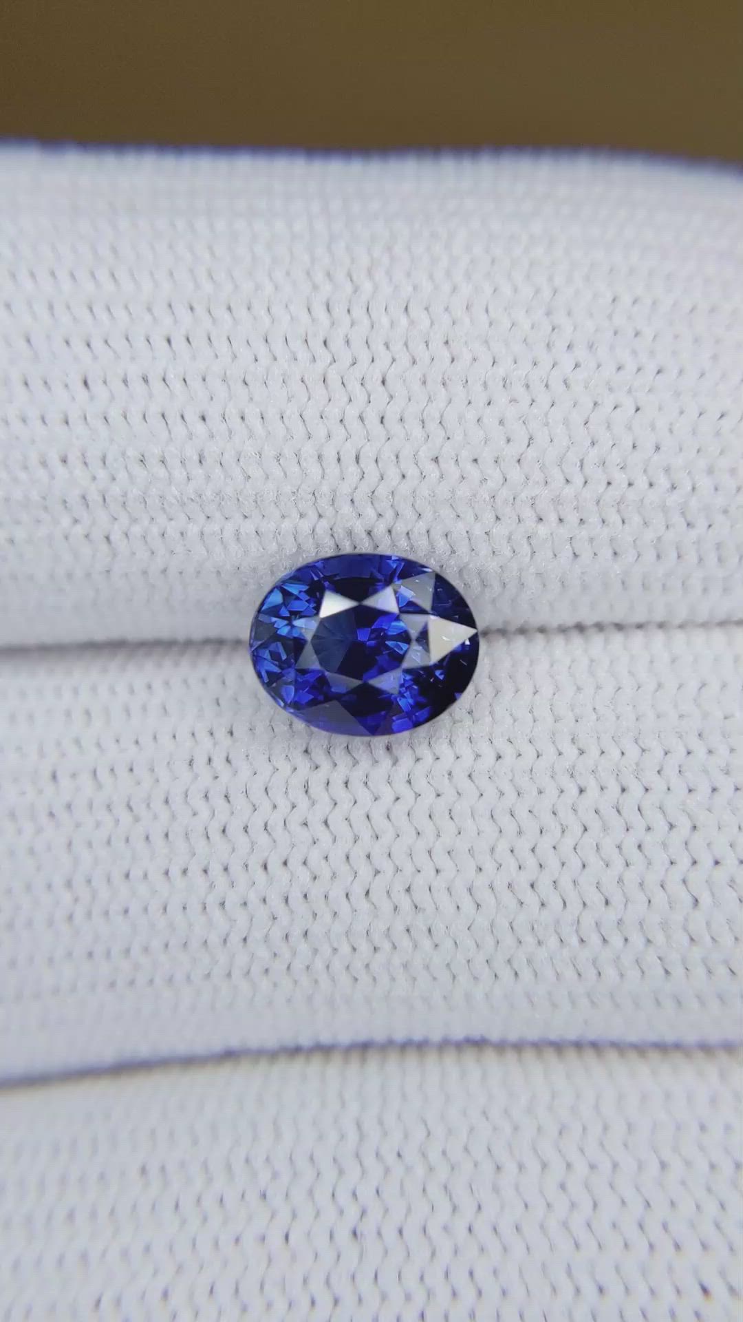 2.19 Ct. Blue Sapphire from Ceylon (Sri Lanka) Size Video