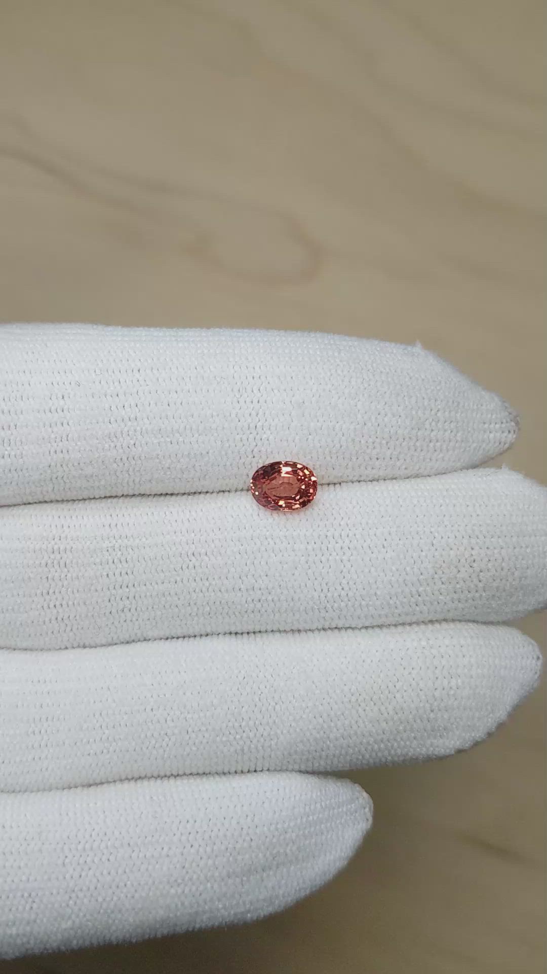 1.35 Ct. Padparadscha Sapphire from Ceylon (Sri Lanka) Size Video