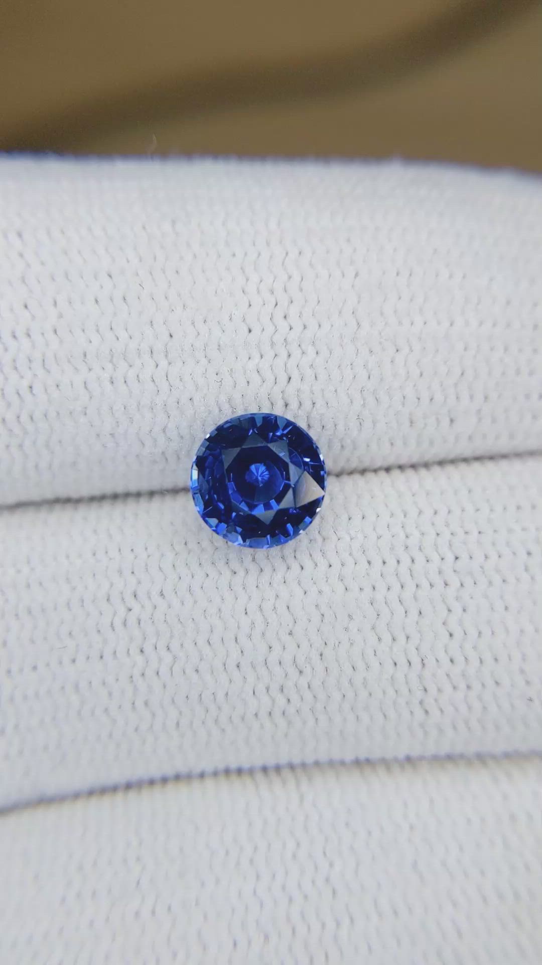 2.20 Ct. Blue Sapphire from Ceylon (Sri Lanka) Size Video