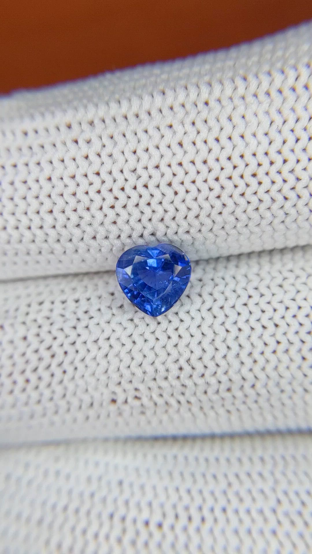 1.31 Ct. Blue Sapphire from Ceylon (Sri Lanka) Size Video
