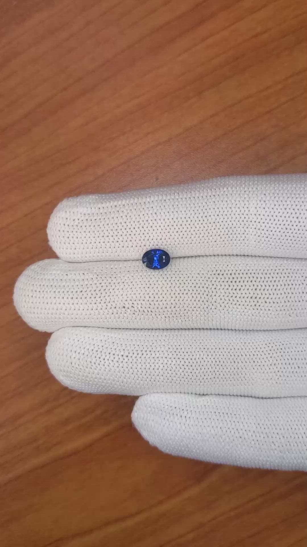 1.07 Ct. Blue Sapphire from Ceylon (Sri Lanka) Size Video